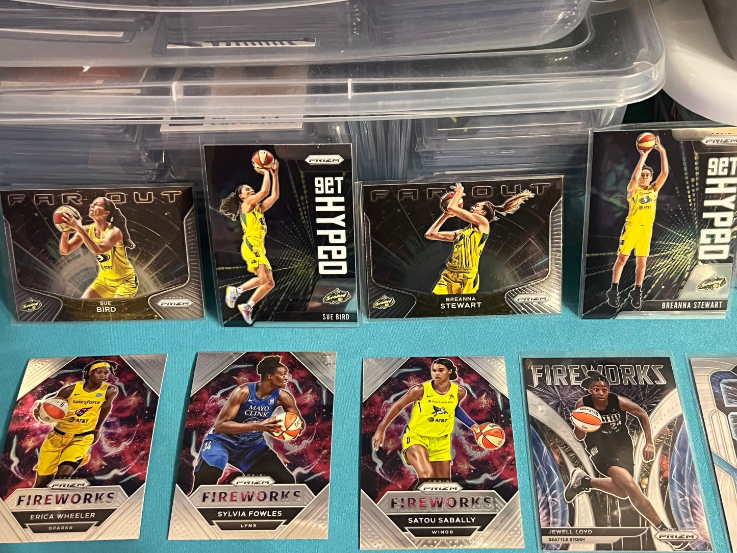 2021-22 Panini Prizm WNBA Parallel Card Lot (16) Inserts