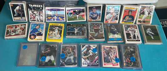 Baseball Card Lot Huge Collection 600 Plus MLB Modern to Vintage / Toploaders