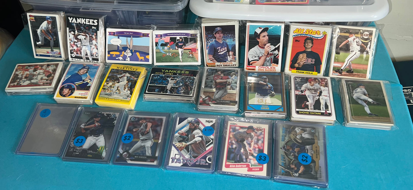 Baseball Card Lot Huge Collection 600 Plus MLB Modern to Vintage / Toploaders