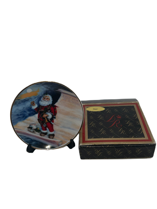 Nast Santa Claus Christmas Decoration Mini Plate Ornament 1983 Set of 3