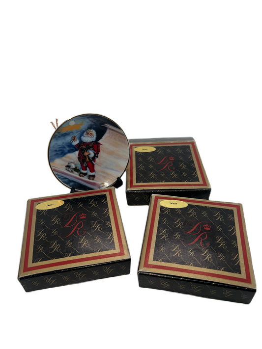 Nast Santa Claus Christmas Decoration Mini Plate Ornament 1983 Set of 3