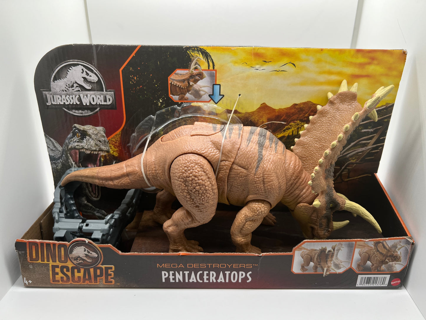 Jurassic World Mega Destroyers Pentaceratops Figure